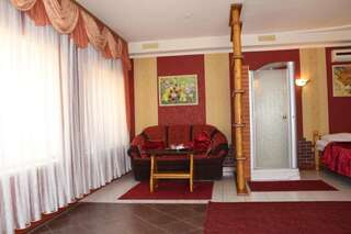 Отель Ideal Hotel Винница Семейный номер-11